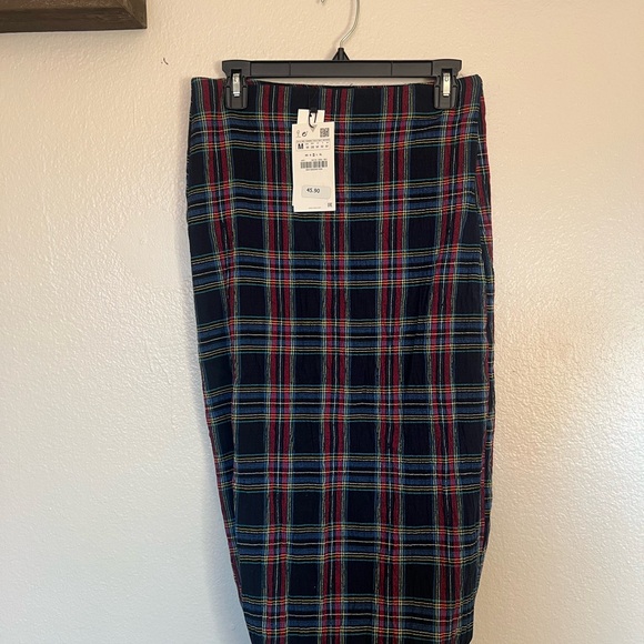 Zara Multicolor Plaid Midi Skirt - Picture 3 of 4